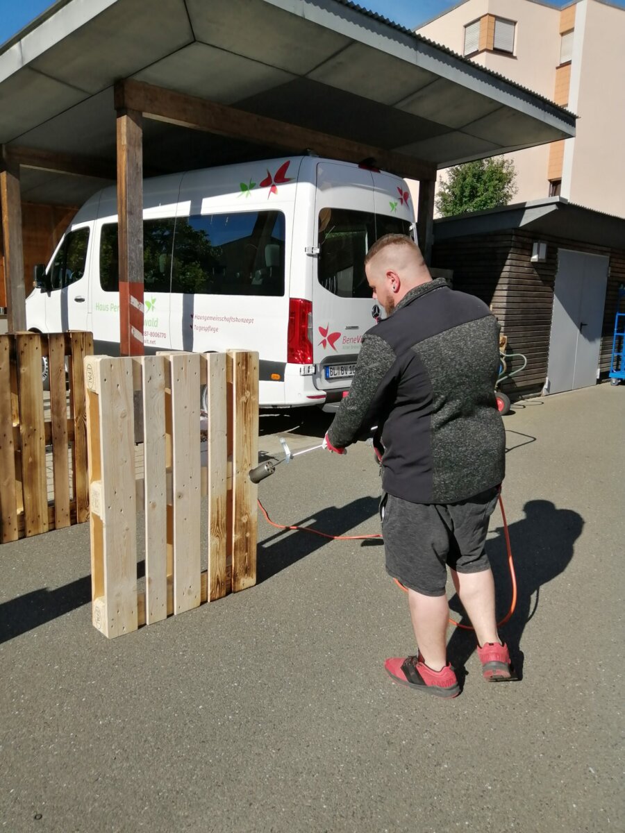 Sommer-Projekt mit unseren Bewohnern im BeneVit Haus Perlenbach