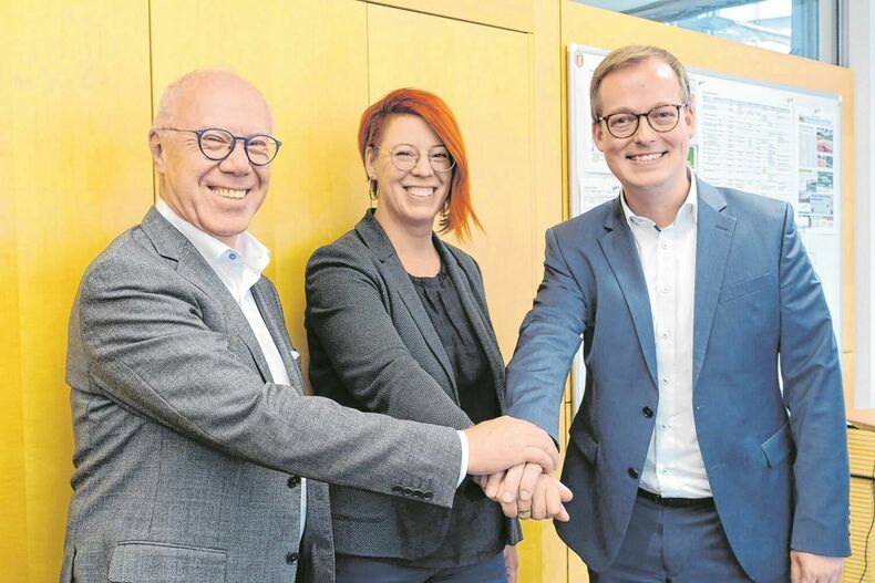 v.l.n.r. Kaspar Pfister, Claudia Kanz, Bürgermeister Meßstetten Frank Schroft. Foto: Alexander Reimer